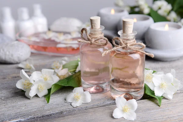 Spa composition with jasmine flowers on table close-up — Stock Photo, Image