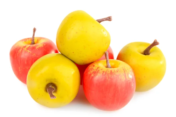 Маленькие яблоки, изолированные на белом — стоковое фото