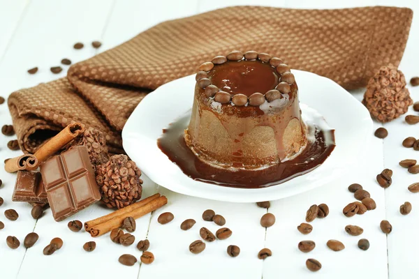 Gâteau au chocolat délicieux gros plan — Photo