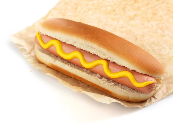 Gustoso hot dog isolato su bianco — Foto Stock