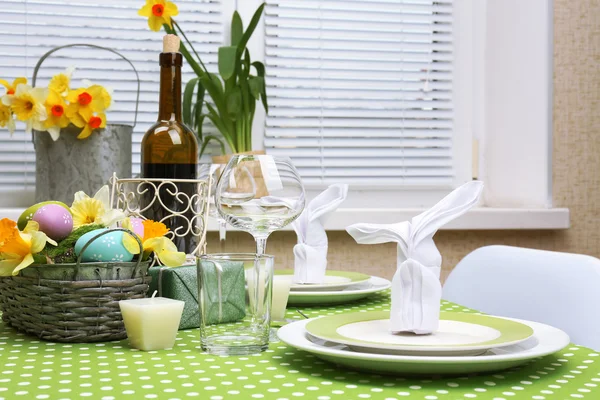 Beautiful holiday Easter table setting — Stock Photo, Image