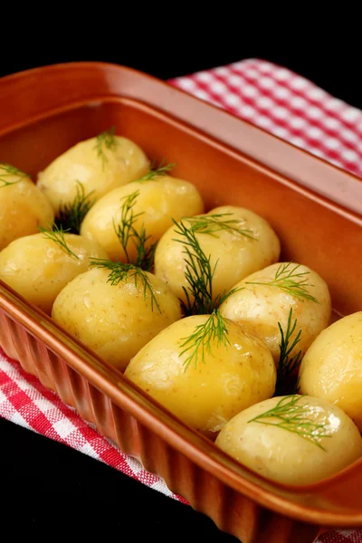 Jonge gekookte aardappelen, close-up — Stockfoto