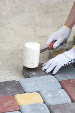 kaldırım döşemek