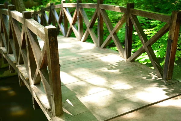 Vecchio ponte in legno retrò — Foto Stock