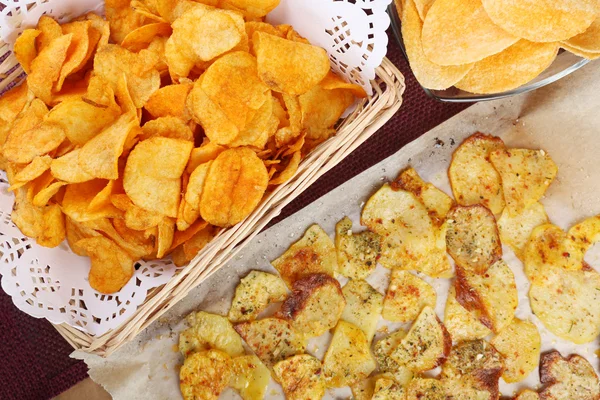 Hemlagade potatischips, närbild — Stockfoto