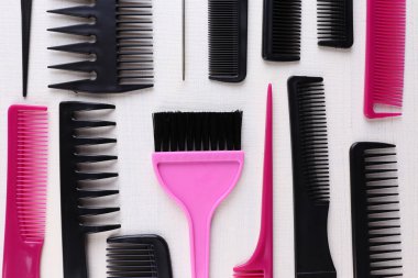 profesyonel kuaför Gereç renk ahşap zemin üzerinde