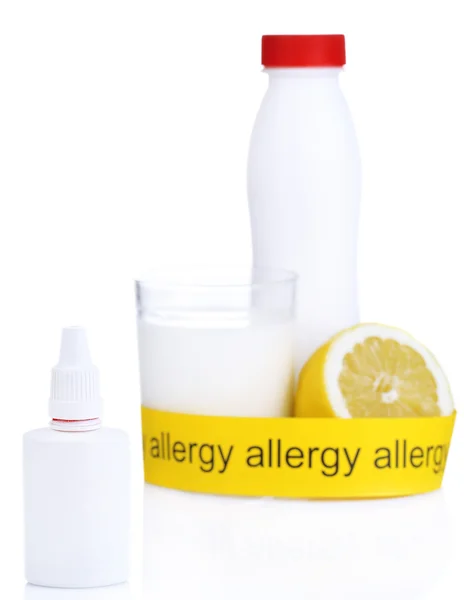 Alimentos alergénicos isolados em branco — Fotografia de Stock