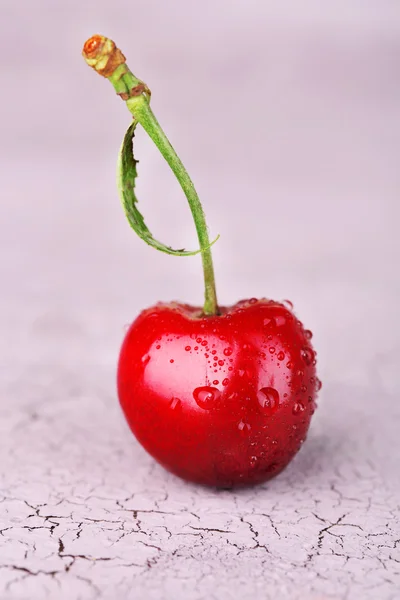Ripe sweet cherry on pink background — Stock Photo, Image