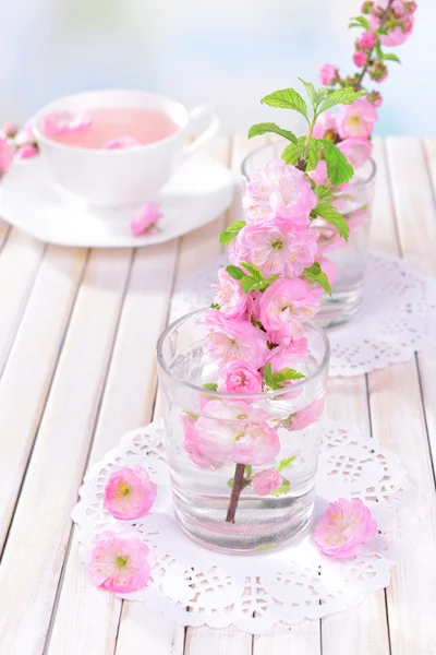 Krásné ovoce květu ve skle — Stock fotografie
