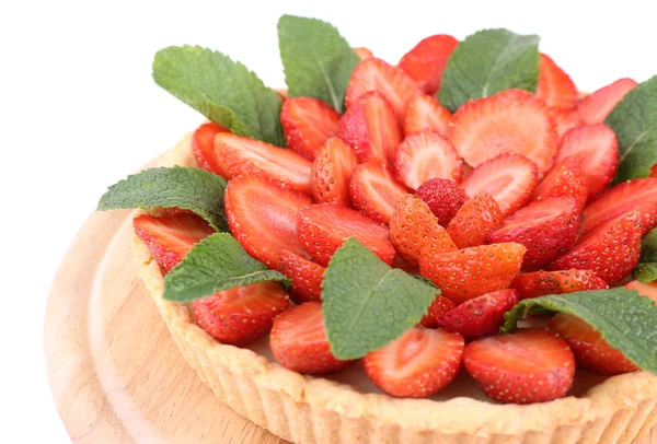Strawberry tart with green mint leaves isolated on white — Stock Photo, Image