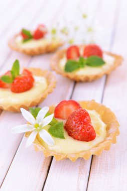 çilek lezzetli tartlets