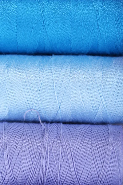 Fondo de hilos de coser coloridos — Foto de Stock