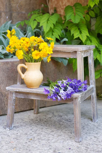 Garden decoration with wildflowers — Stock Photo, Image