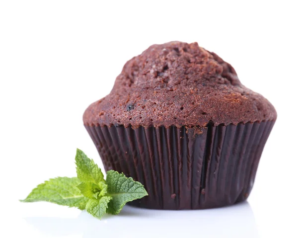 Muffin de chocolate aislado en blanco — Foto de Stock