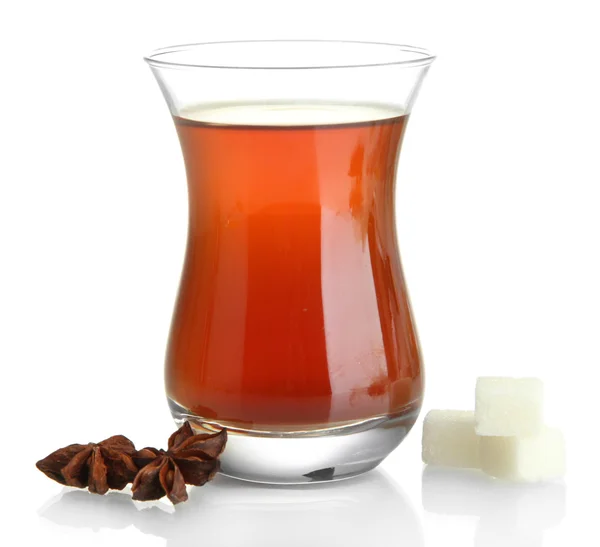 Ποτήρι τούρκικο τσάι, απομονωμένα σε λευκό — Φωτογραφία Αρχείου