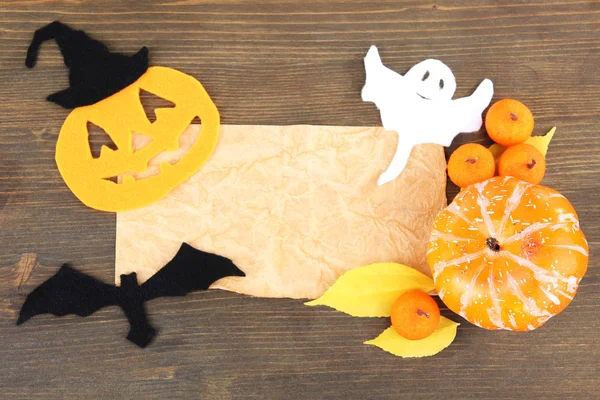 Papel viejo con decoraciones de Halloween — Foto de Stock