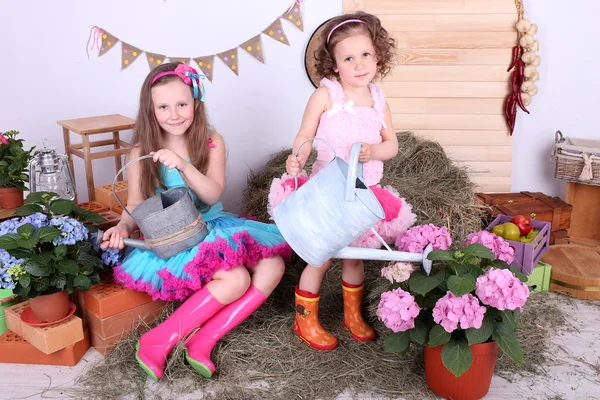 Beautiful Small Girls Petty Skirts Holding Watering Cans Country Style — Stock Photo, Image