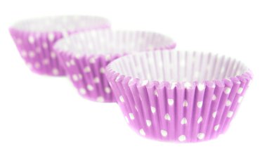 renkli cupcake sarmalayıcılar üzerinde beyaz izole