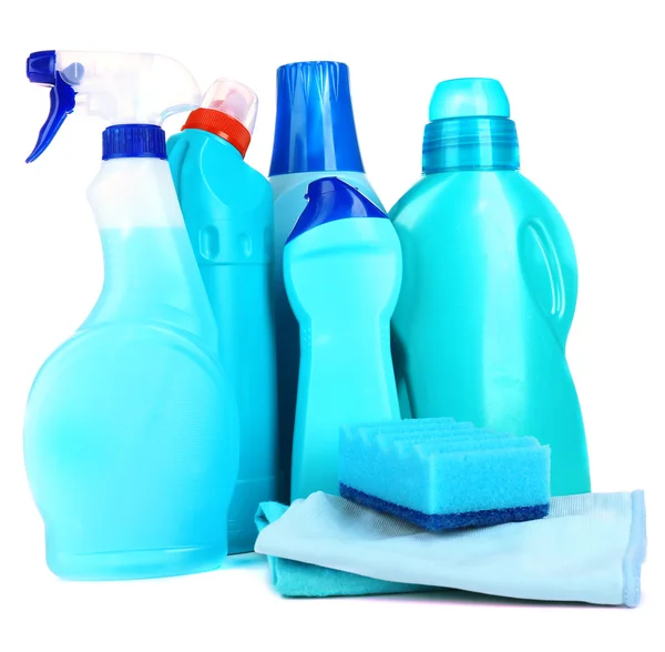 Προϊόντα καθαρισμού απομονωμένα σε λευκό — Φωτογραφία Αρχείου