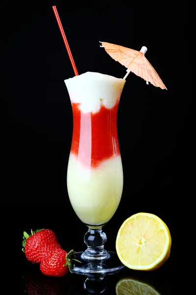 Lahodné ovocné smoothie — Stock fotografie