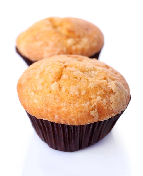 Savoureux muffins isolés sur blanc — Photo