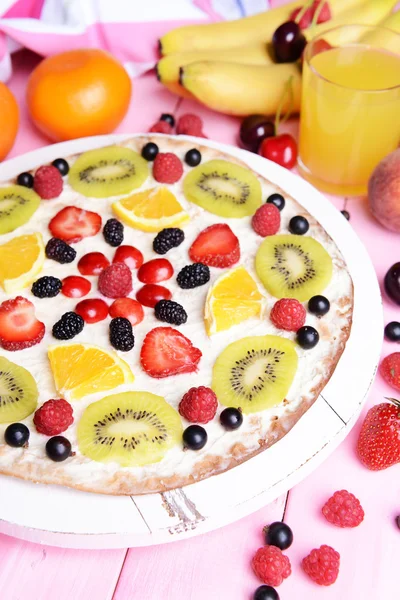 Pizza dulce con frutas — Foto de Stock