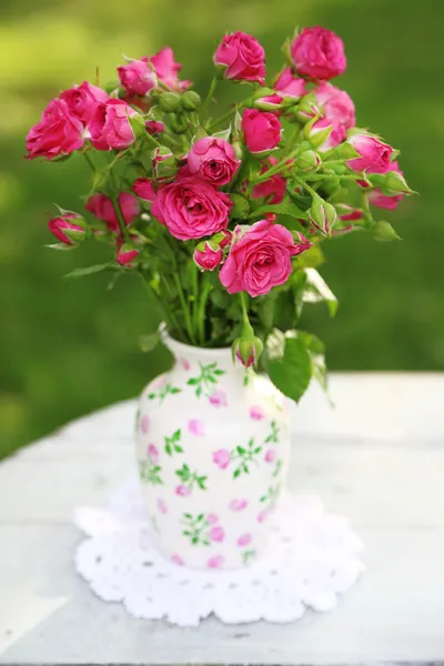 Bunga Eustoma dalam vas — Stok Foto