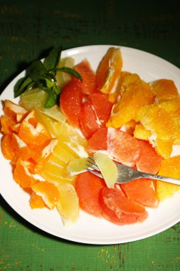 Narenciye plaka üzerinde