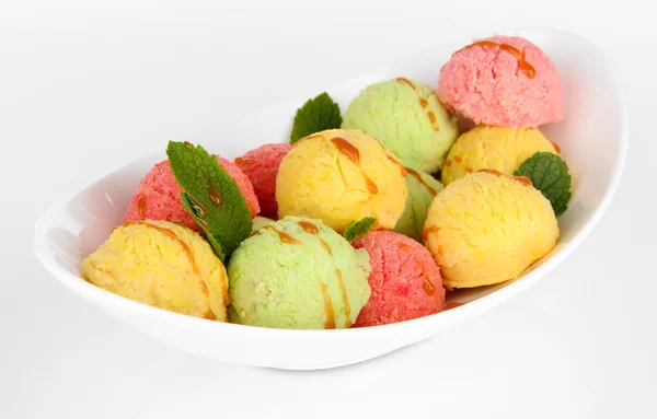 Delicious ice cream in bowl — Stock Photo, Image