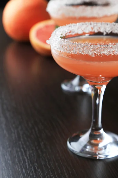 Cocktail de grapefruit în ochelari — Fotografie, imagine de stoc