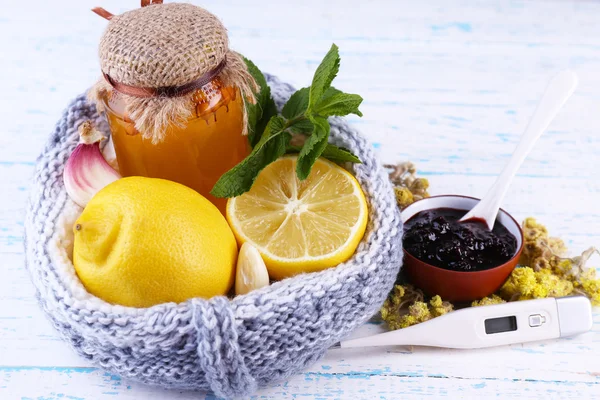 Folk remedies for colds — Stock Photo, Image