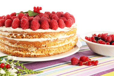 taze çilek ile pasta