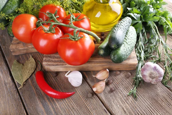 Verduras frescas con hierbas y especias — Foto de Stock