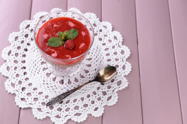 Strawberry, kiwi fruit and raspberry smoothies — Stock Photo, Image