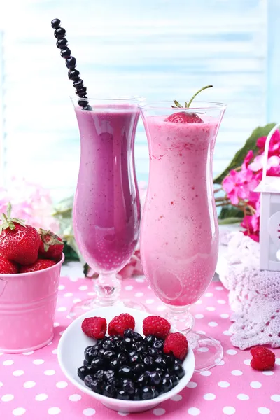 Delicious smoothie on table — Stock Photo, Image