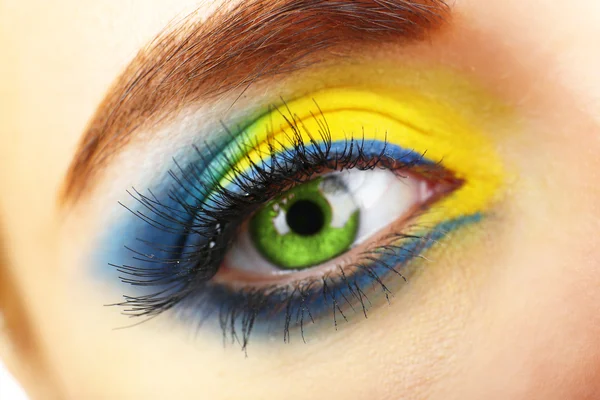 Krásné oko s světlý make-up, zblízka — Stock fotografie