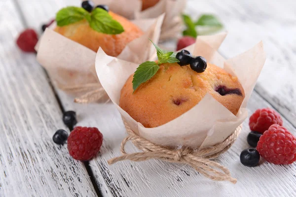 Νόστιμο cupcakes με φρούτα — Φωτογραφία Αρχείου