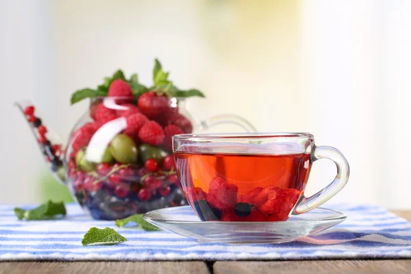 Frukt te med bär — Stockfoto