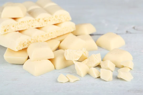 Broken white chocolate — Stock Photo, Image