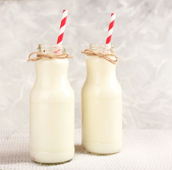 Lahve od mléka — Stock fotografie