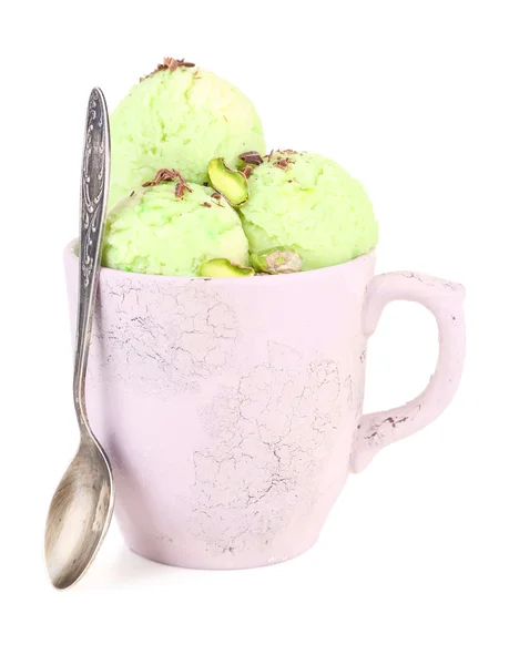 Фисташковое мороженое в чашке — стоковое фото