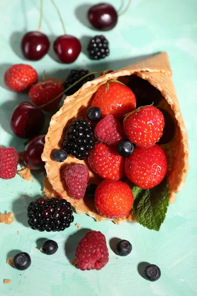 Ripe berries in sugar cone — Stock Photo, Image