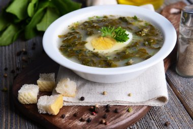 lezzetli yeşil kuzukulağı çorbası