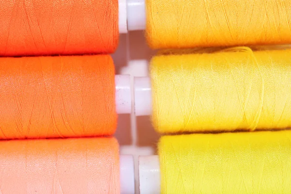 Multicolore cucire fili di sfondo — Foto Stock