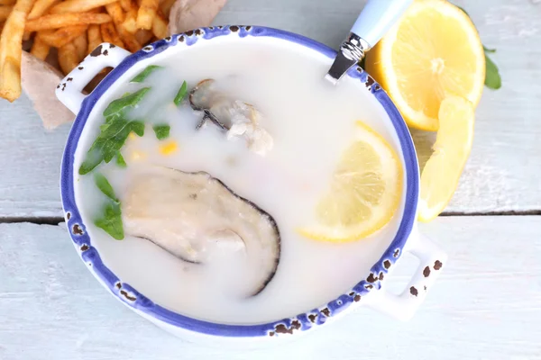 Lekkere soep met oesters — Stockfoto