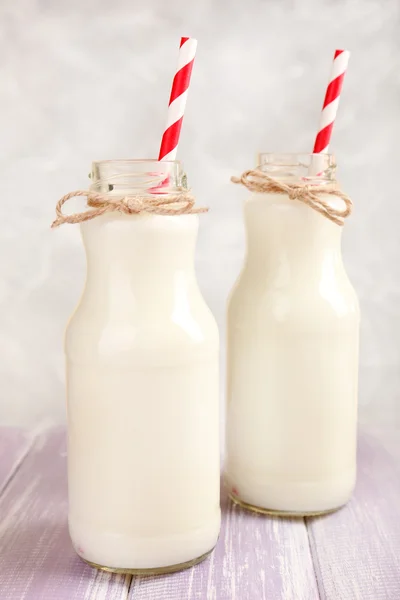 Botellas de leche — Foto de Stock