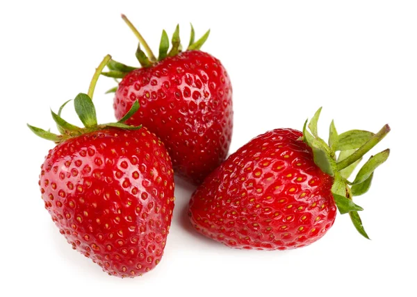Röda mogna jordgubbar, isolerad på vit — Stockfoto