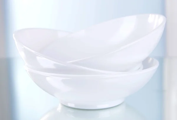Set of white dishes on table — Stock Photo, Image
