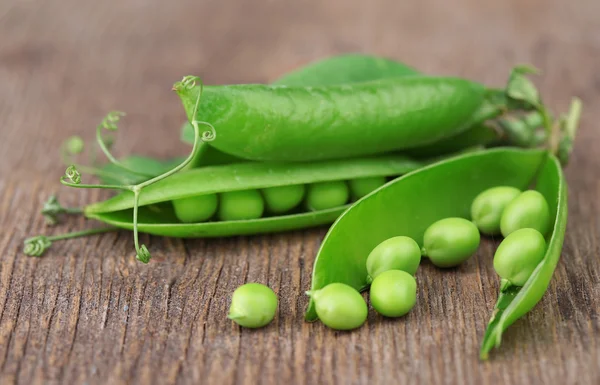 Verse groene erwten — Stockfoto