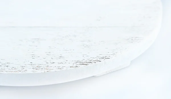 Bandeja de madeira isolada em branco — Fotografia de Stock